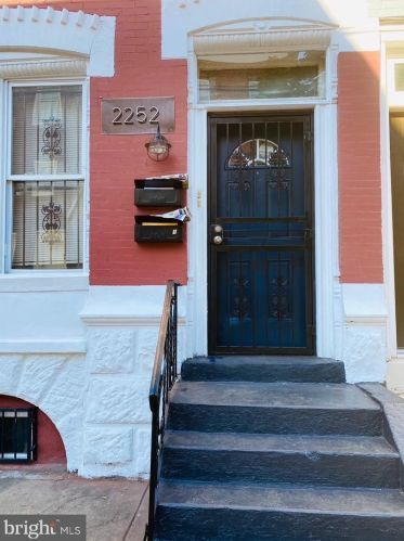 2252 16th St, Philadelphia PA  19132-4418 exterior