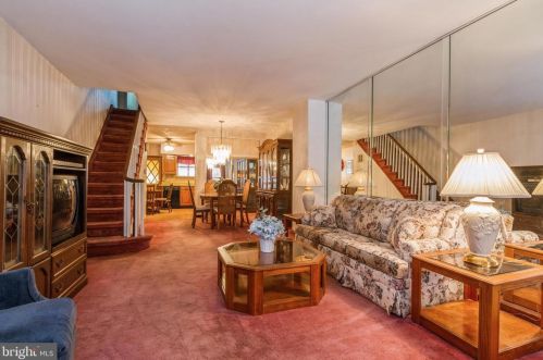 2838 Alder St, Philadelphia, PA 19148-4911