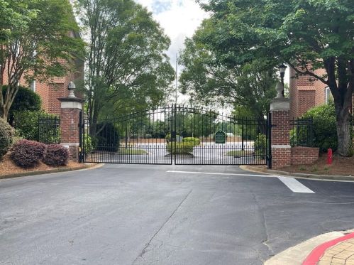 4850 Ivy Ridge Dr, Atlanta GA  30339-1304 exterior