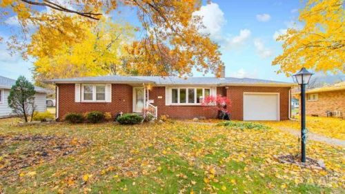 359 Fernwood St, Mayfair, IL 61550-2537