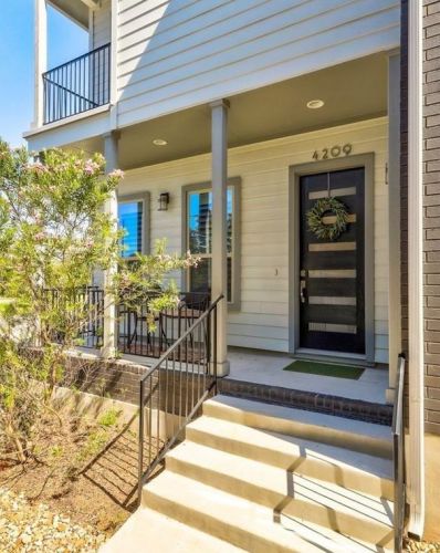 4209 Berkman Dr, Austin TX  78723-4547 exterior