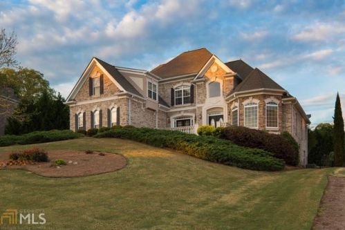 554 Sterling Water Dr, Monroe, GA 30655-7704