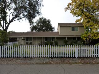 9292 Central Ave, Citrus Heights, CA 95662-4204