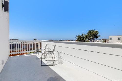 1767 40th Ave, San Francisco CA  94122-4039 exterior
