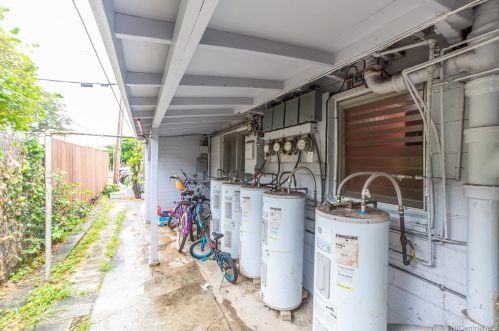 808 Makaleka Ave, Honolulu HI  96816-6033 exterior