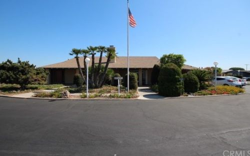 330 Magpie Ln, Santa Ana CA  92708-5822 exterior