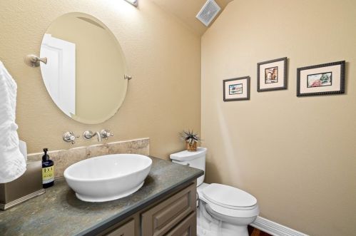 4008 Dry Creek Dr, Austin TX  78731-4825 exterior