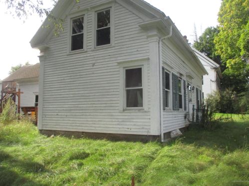 18 Ferry Rd, Lisbon, ME 04250-6222