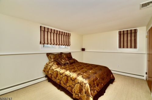 7 Sunnyhill Rd, Dover NJ  07801-3715 exterior