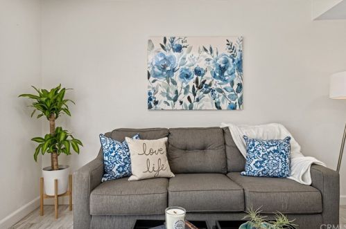 6298 Woodsboro Ave, Anaheim CA  92807-2347 exterior