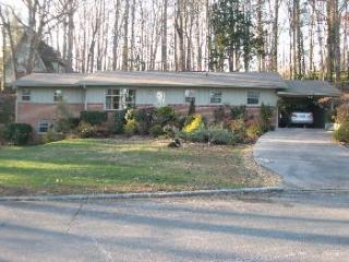 2407 Hickory Dr, Cleveland, TN 37311-3624