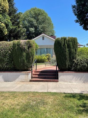 224 Cypress Ave, Redlands, CA 92373-6105