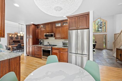 21 Saw Whiskers Cir, Montezuma CO  80435-7903 exterior