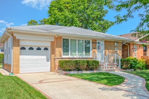 7632 Strong St, Chicago, IL 60706-3354