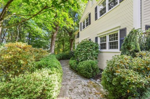 160 Signal Hill Rd, Wilton, CT 06897-1934