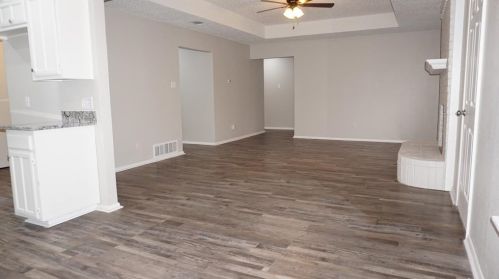 6412 Fairview Dr, Fort Worth TX  76148-1411 exterior