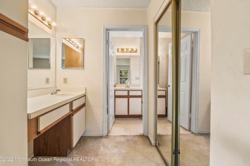 7 Old Orch Ln, Tinton Falls NJ 07712-2569 exterior