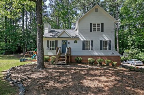 3165 Calumet Ct, Kennesaw, GA 30152-2371