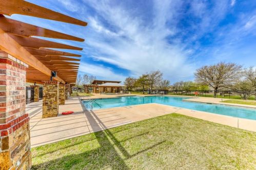 308 Darlington Trl, Fort Worth TX  76131-3584 exterior