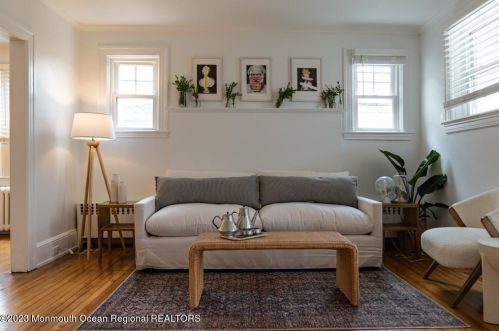 314 Allen Ave, Tinton Falls NJ  07703-4654 exterior