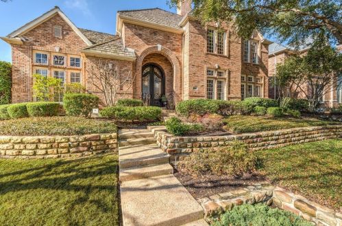 4609 Redwood Ct, Irving TX  75038-6309 exterior