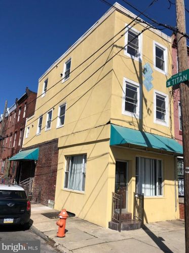 1230 11th St, Philadelphia PA  19122-4138 exterior