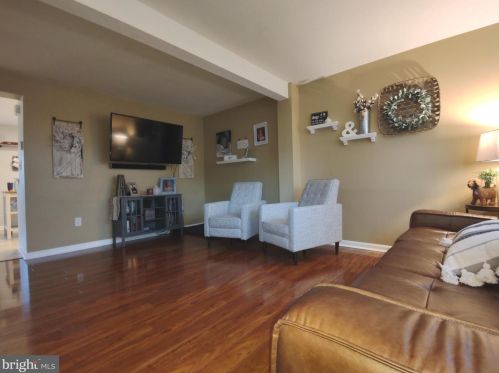 198 Ridge View Ln, Hanover, PA 17331-7464