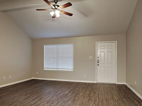 16129 Sun View Ln, Conroe TX  77302-5557 exterior