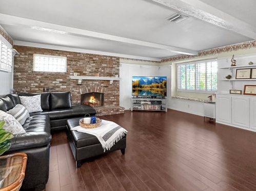 4411 Dunsmore Ave, Glendale CA  91214-2529 exterior