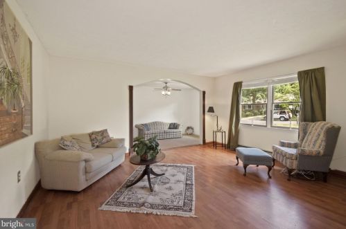 39 Hillman Ct, Aberdeen MD  21001-2406 exterior