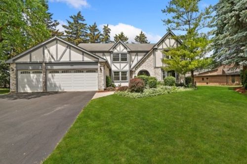 344 Shady Pines Ct, Palatine, IL 60067-8800