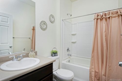 1821 Jade Ave, Denver CO 80603-5867 exterior