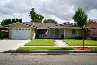 115 Calvin St, Taft, CA 93268-2913