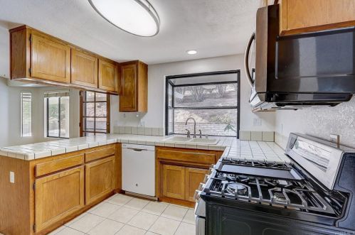 24354 Rutherford Rd, Ramona, CA 92065-4026