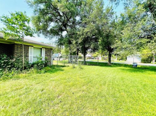 407 Cedar Ln, Channelview, TX 77530-3715