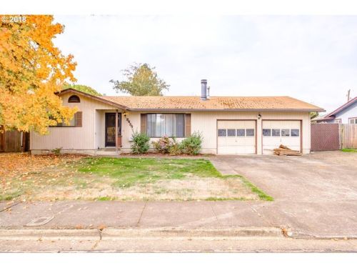 2454 Jackson St, Albany OR  97321-2715 exterior