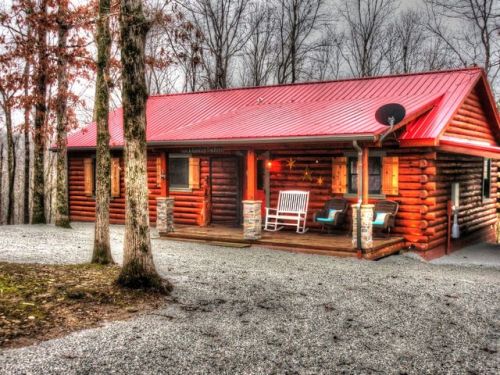 225 Riverwind Dr, Waverly, TN 37185-2561