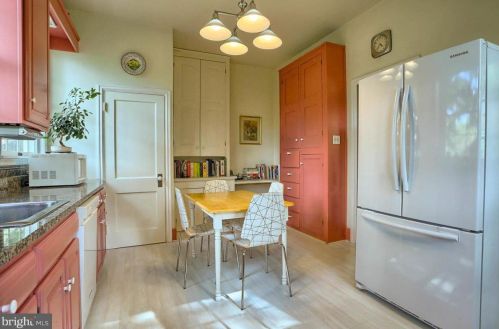 263 Walnut St, Carlisle PA  17013-3735 exterior