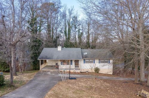 3939 Cochran Rd, Gainesville, GA 30506-3642