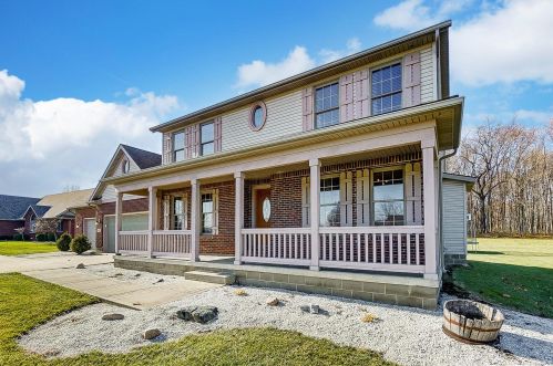 5253 Hearthstone Dr, Springfield OH  45502-8364 exterior