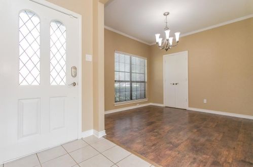 3109 Glenview, Carrollton TX  75007-2715 exterior