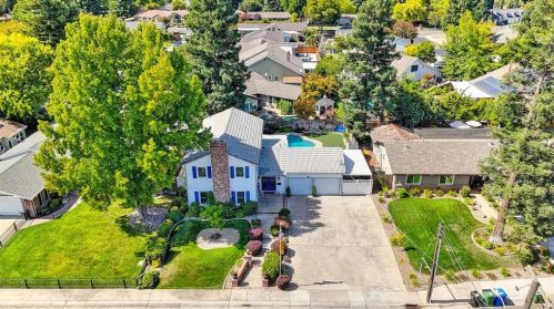 9500 Batey Ave, Elk Grove, CA 95624-2008
