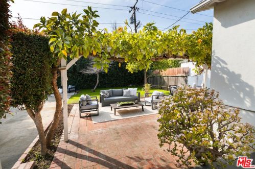 728 26th St, Santa Monica CA  90402-3150 exterior