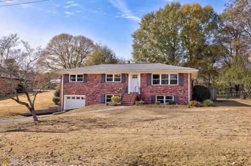 2449 Fraser Rd, Marietta, GA 30066-5321