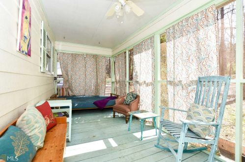 96 Bradley Dr, Hull, GA 30646-4428