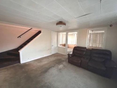 7907 46th St, Lyons, IL 60534-2010