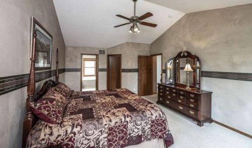 4052 Camberwell Dr, Saint Paul MN  55123-3918 exterior