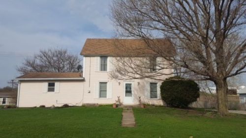 2082 Meridian Rd, Honey Creek, IL 61015-9658