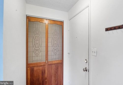 3501 Lochearn Ct, Riviera Beach, MD 21122-6444