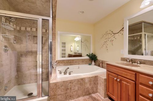 160 Fieldcrest Ln, Ephrata PA  17522-2925 exterior